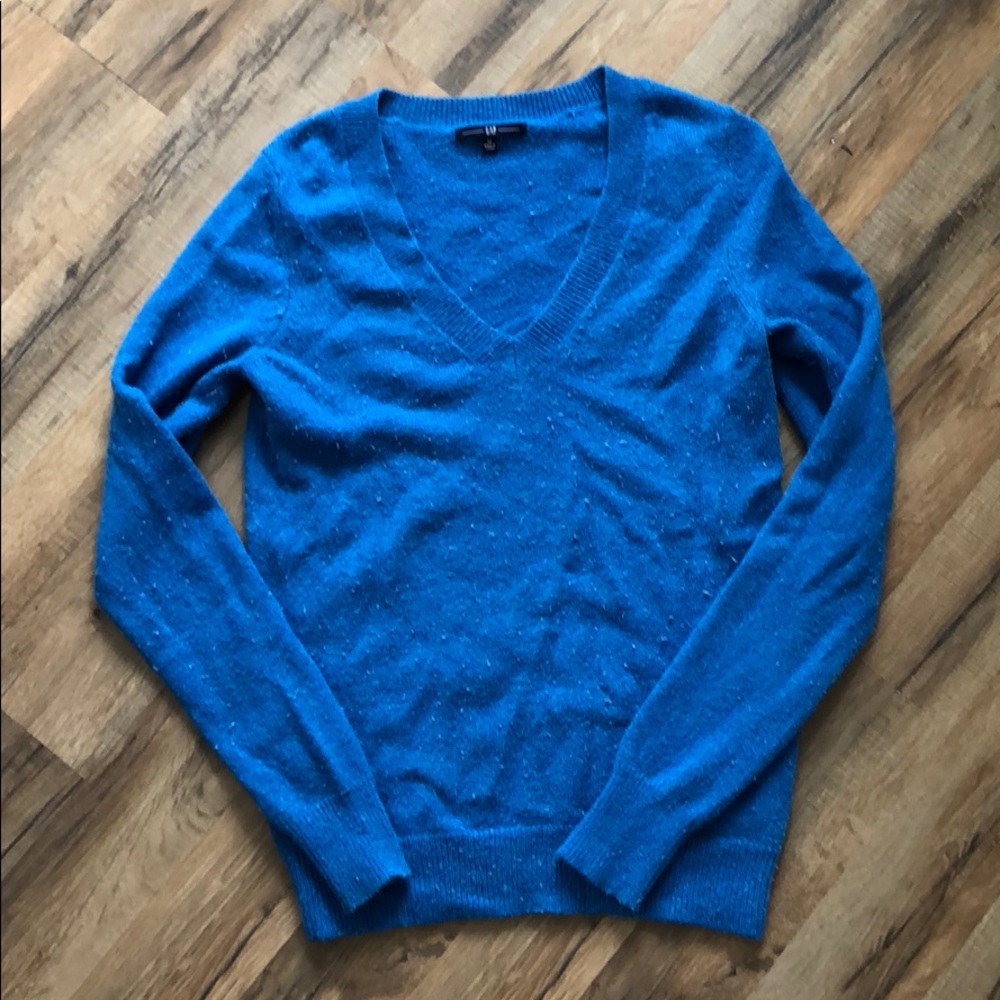 Gap blue sweater